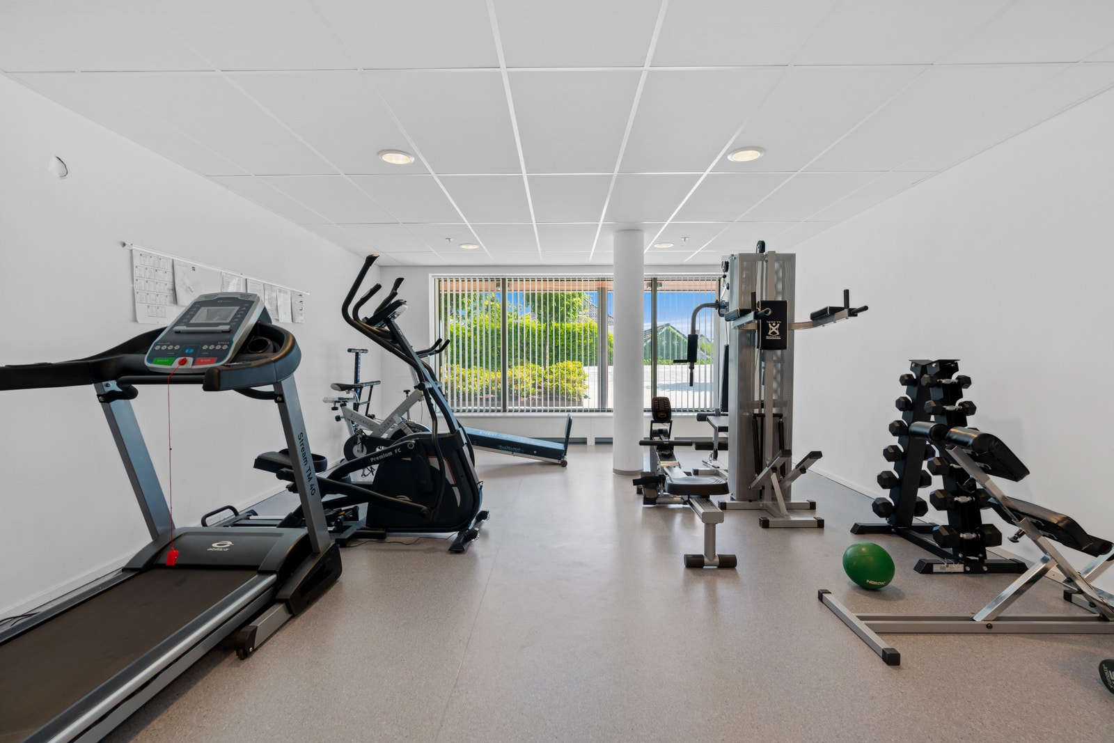 Enjoy a private fitness room on the ground floor. Galleribilde