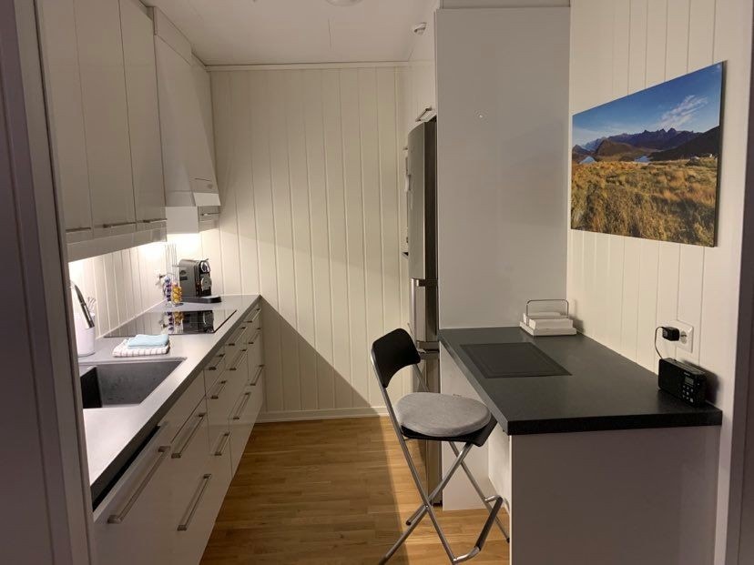 Kjøkken med spiseplass Galleribilde