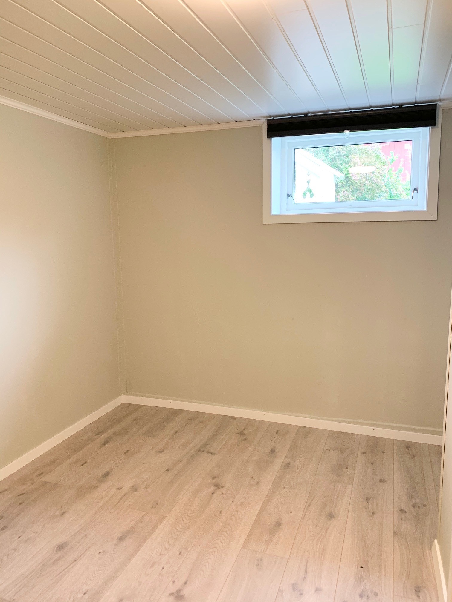 Romslig soverom. Galleribilde