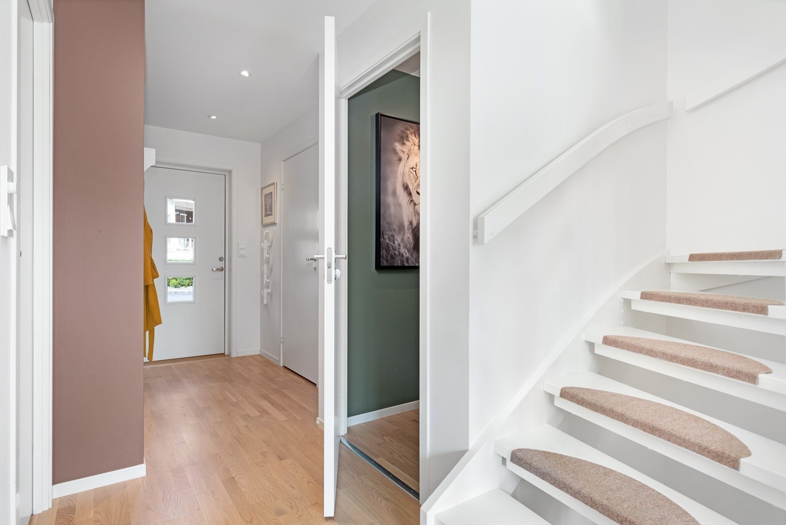 Entrè - lyst og innbydende Galleribilde