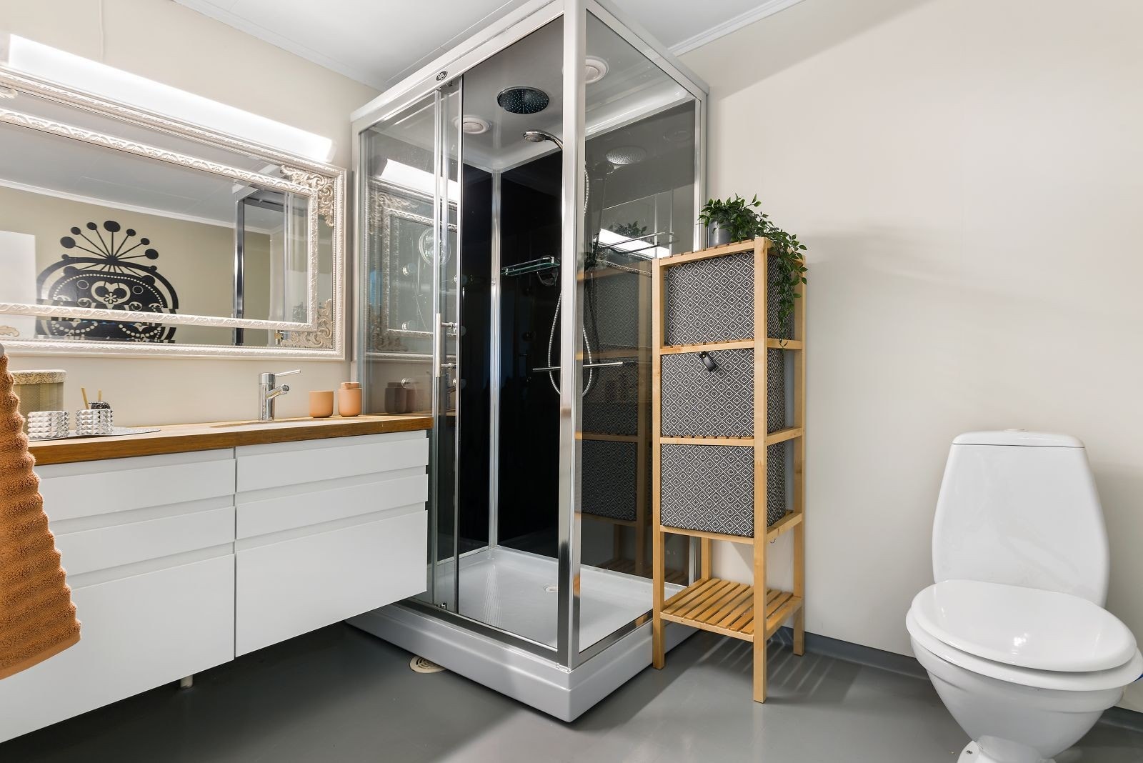 Bad i hovedetasje. Badet har fått tildelt tg1 av takstmann. Galleribilde