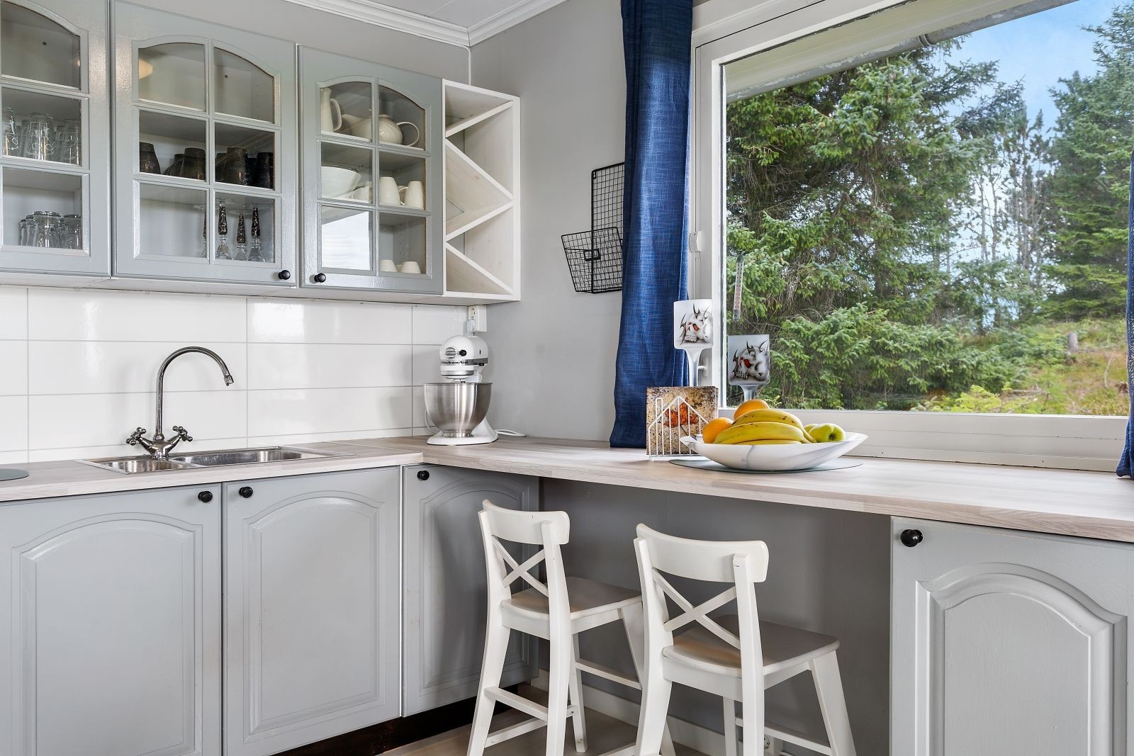 Man har også en koselig sitteløsning på kjøkkenet. Galleribilde