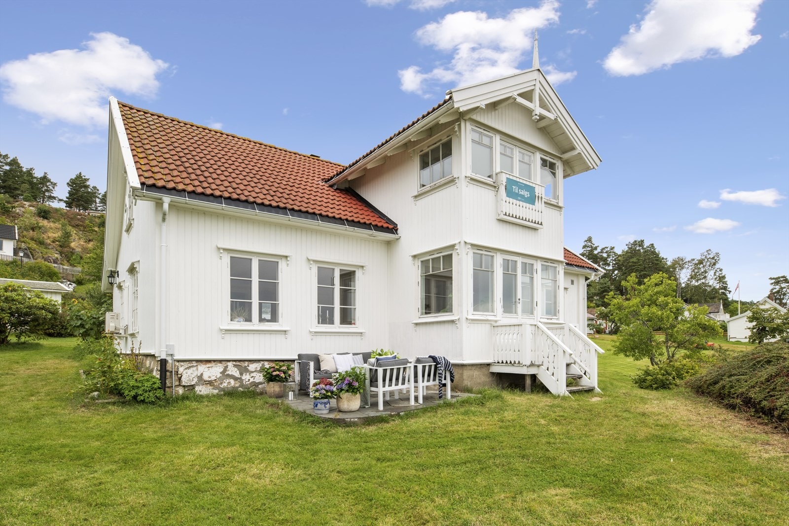Fasade fra vannet Galleribilde