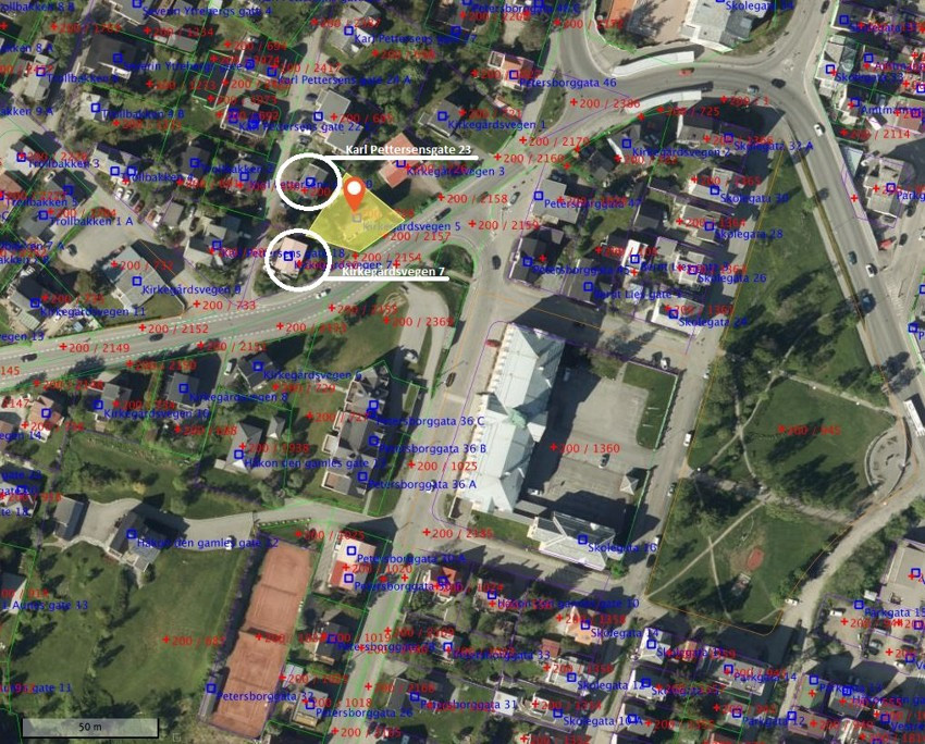 Eiendommen har stort utviklingspotensial og kan ses i sammenheng med Kirkegårdsvegen 7 og Karl Pettersensgate 23. Det vil være anledning til å kjøpe disse eiendommene samlet.