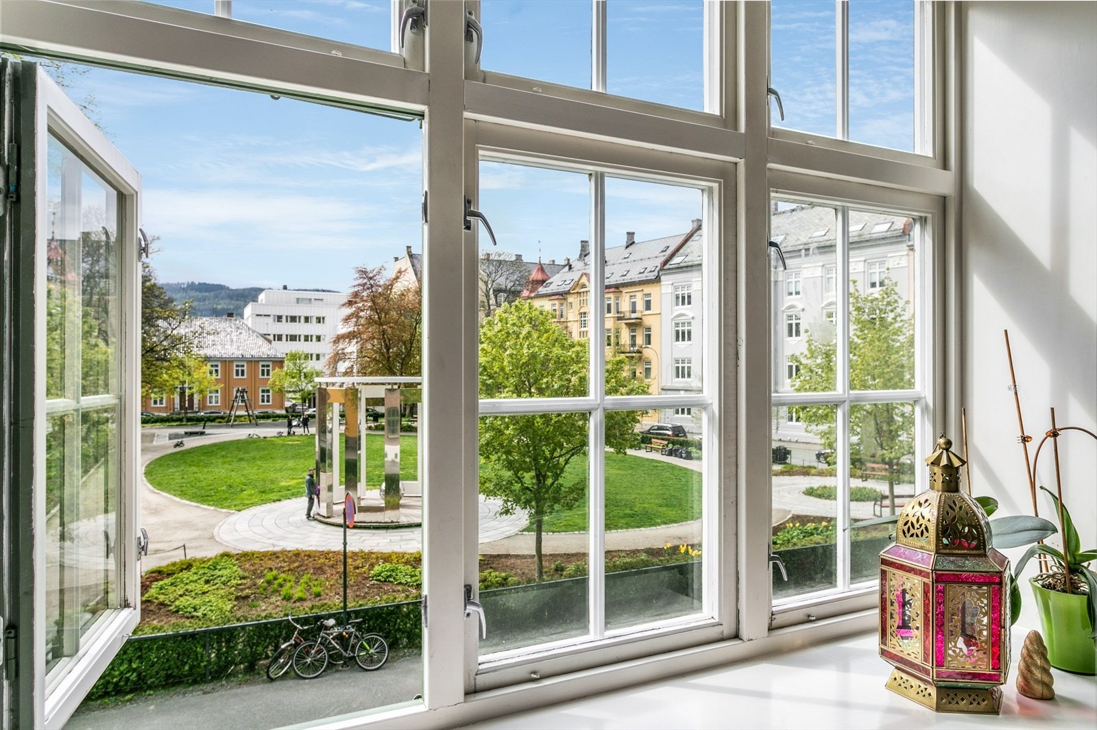 Utsikt fra stue. Galleribilde