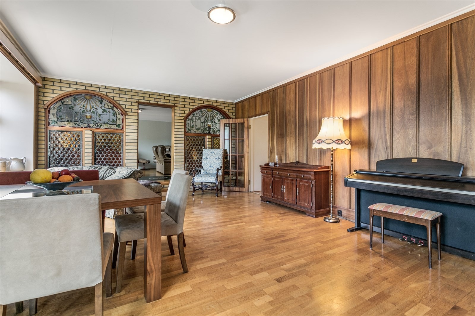 Stor stue med flere møbleringsmuligheter. Galleribilde