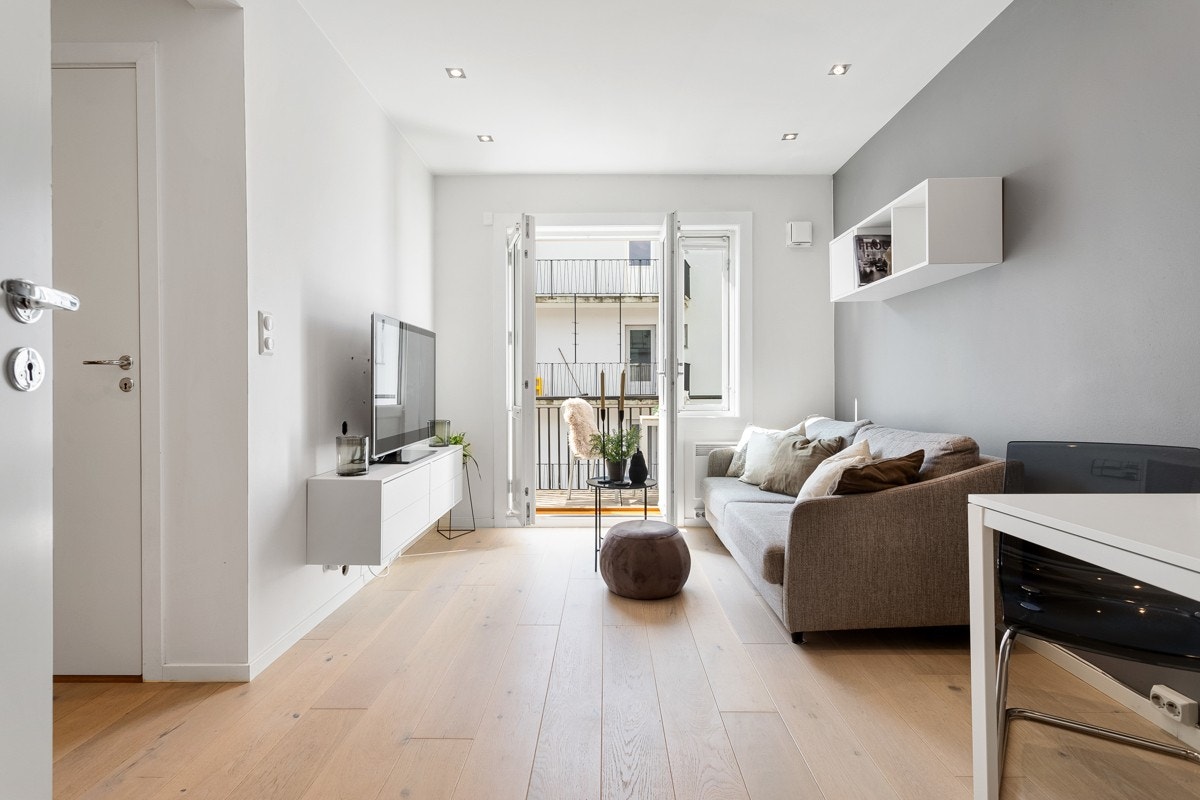 Boligen har et moderne preg og vender i sin helhet mot bakgård Galleribilde