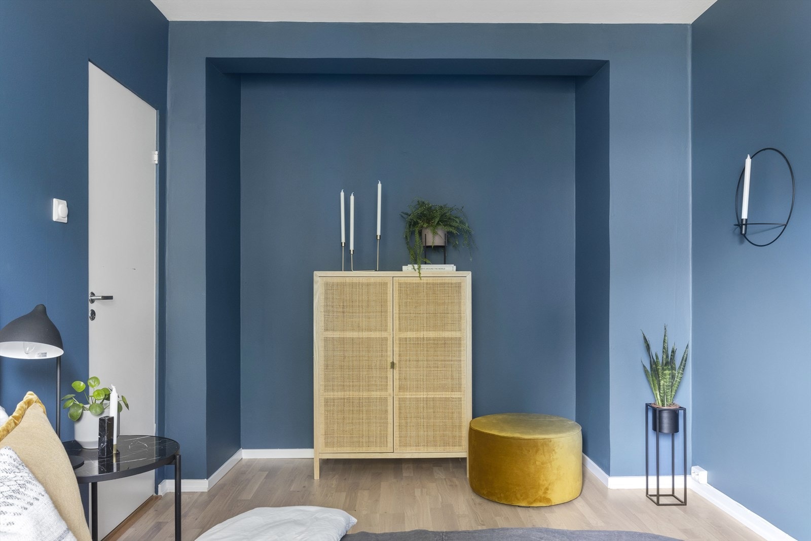 Her er det god plass til et romslig garderobeskap/ skyvedørsgarderobe om man ønsker det Galleribilde