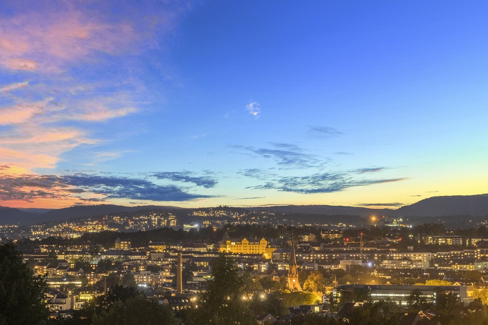 Selger forteller om utallige vakre solnedganger! Galleribilde