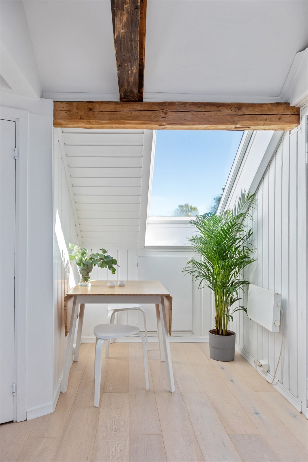 Egen spiseplass i tilknytning til entréen. Galleribilde