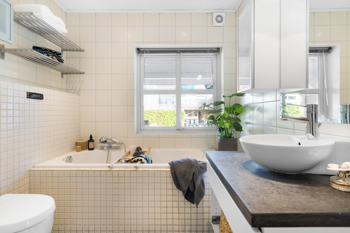 Komplett flislagt bad med gulvvarme