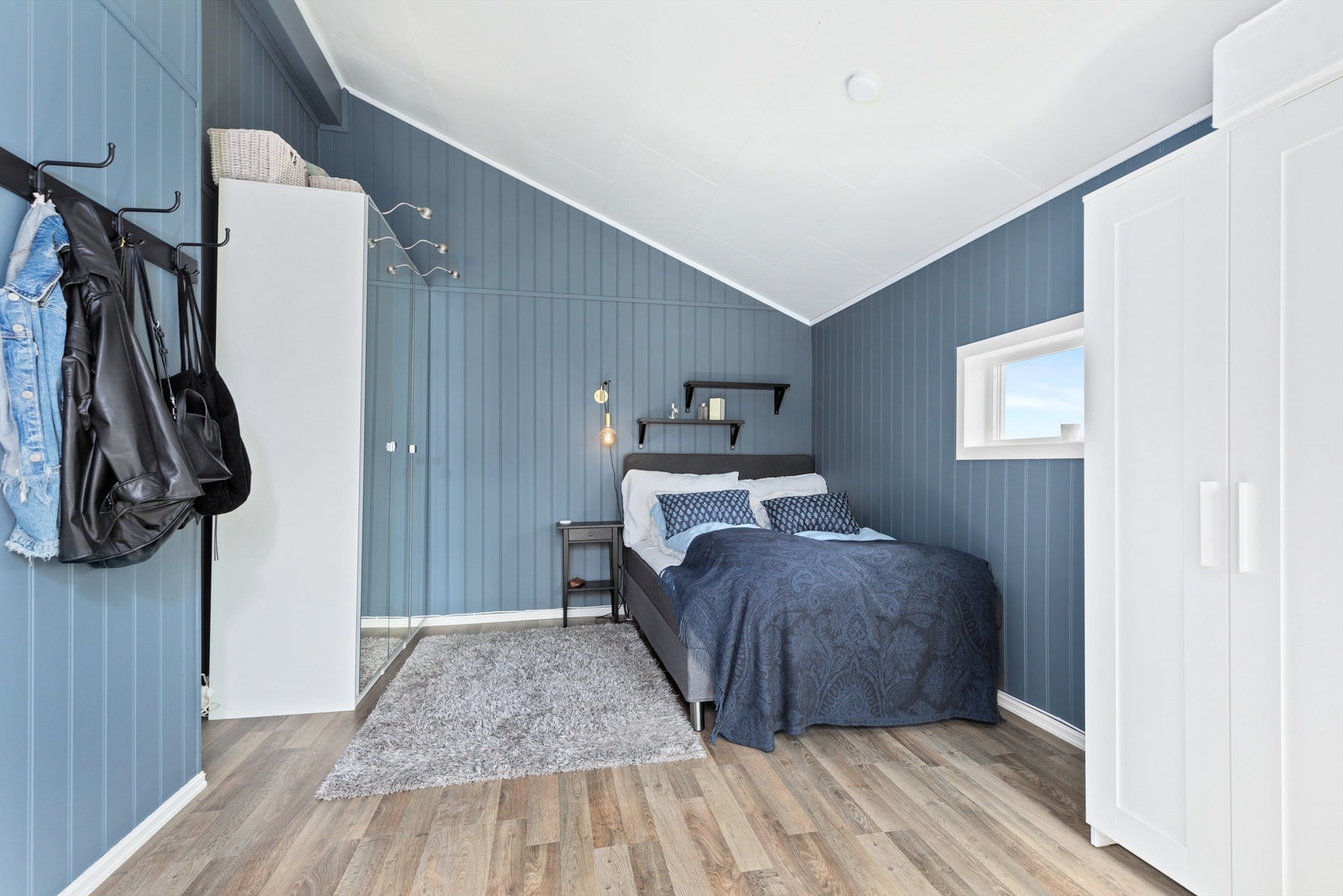 Soverom 4 med meget god størrelse Galleribilde