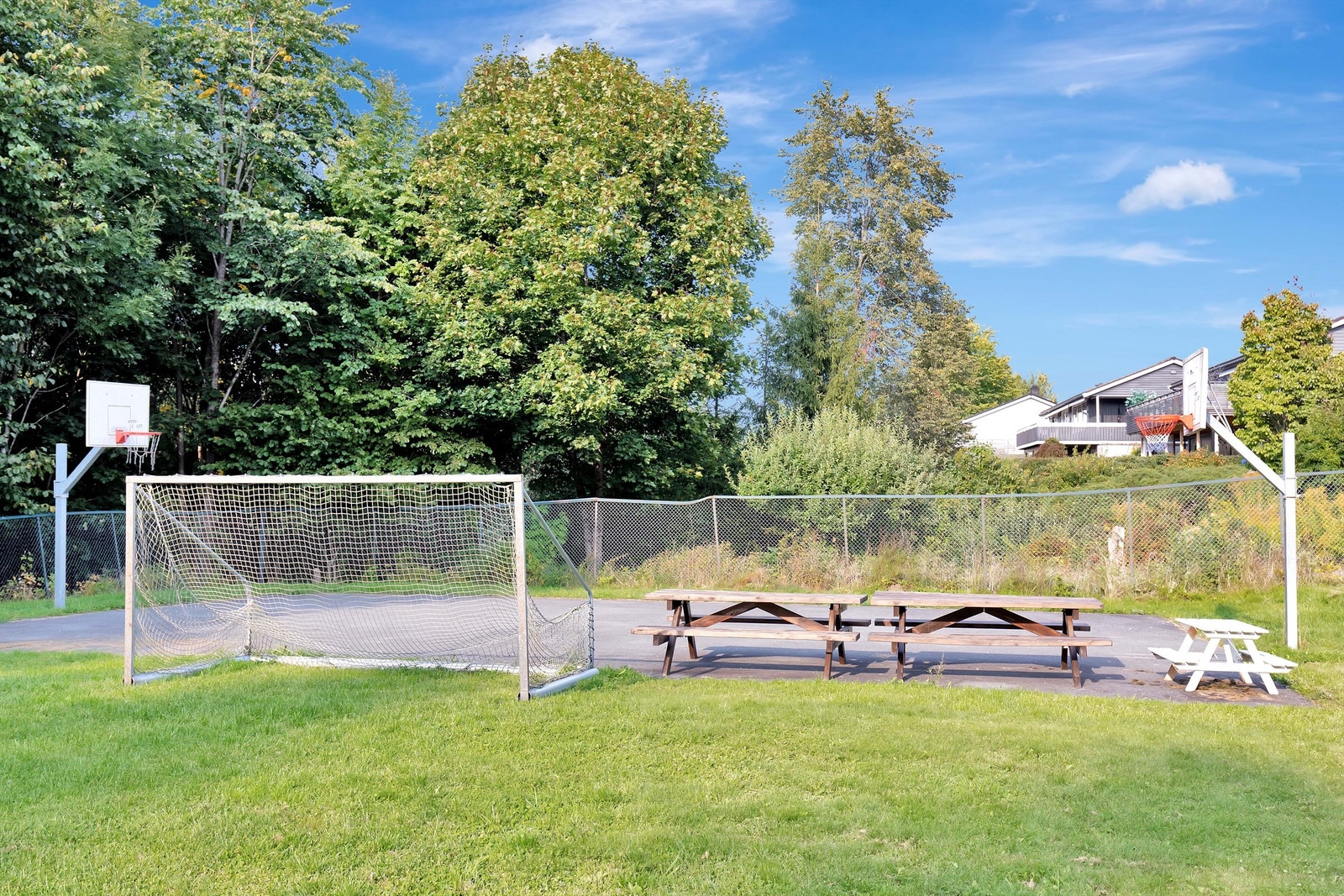 Ballplass i nærmiljø Galleribilde