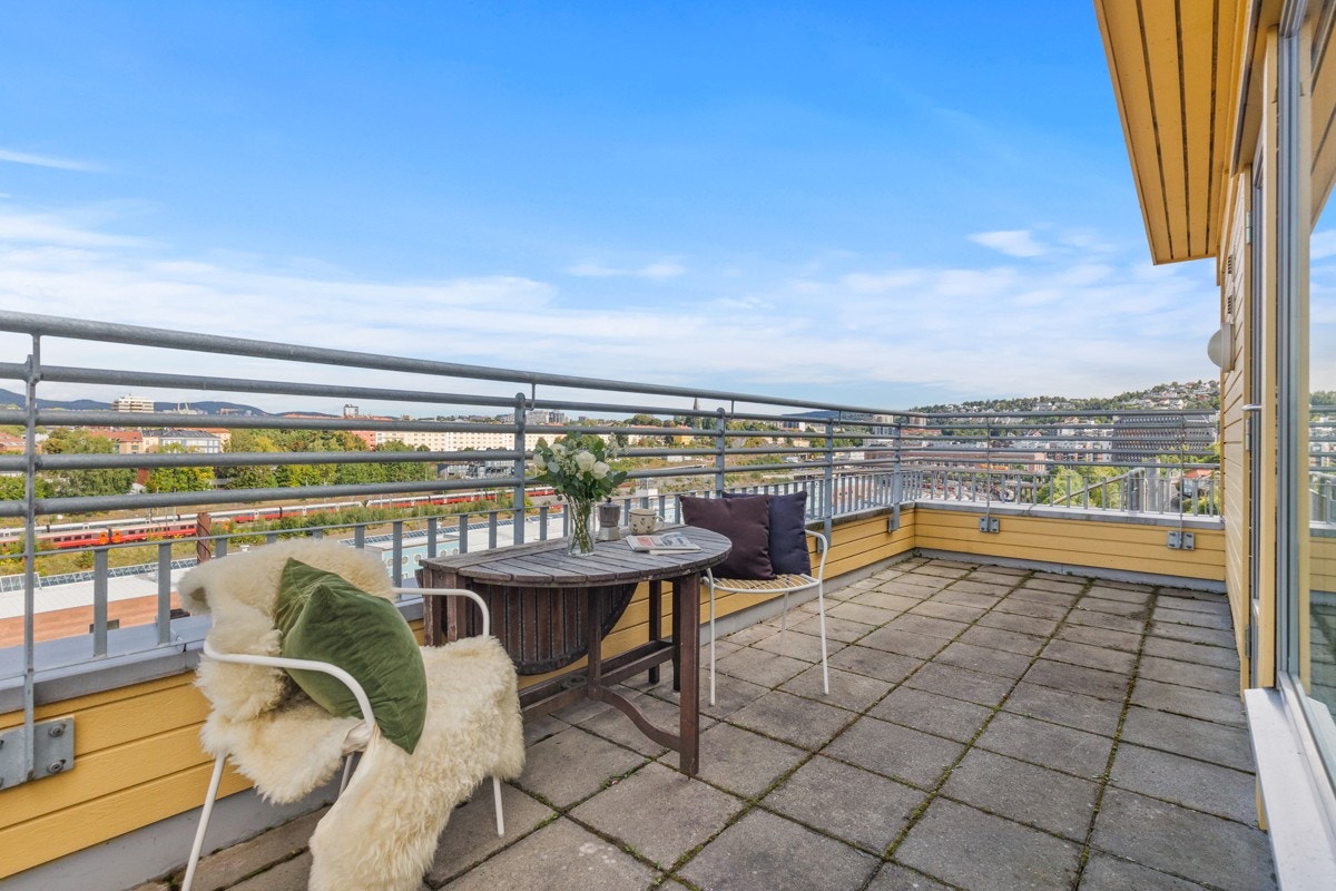 Vestvendt, privat takterrasse på 15 m². Galleribilde