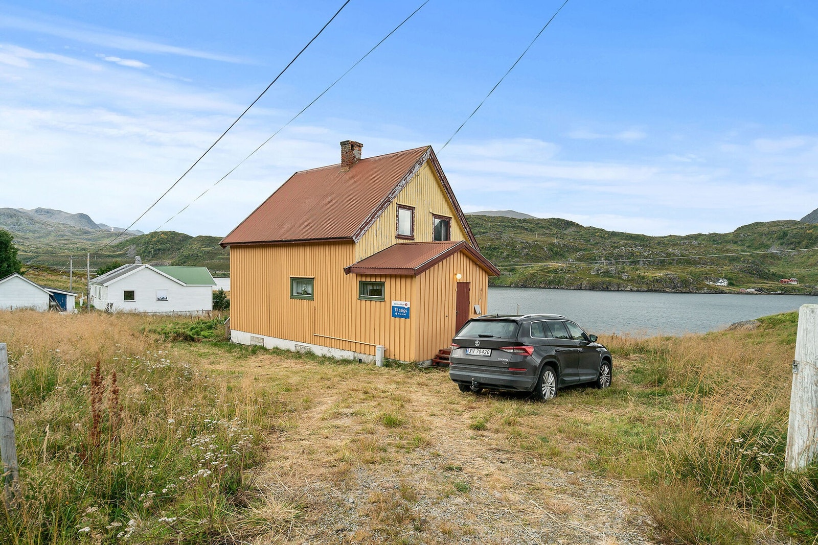 Fasade og parkering Galleribilde