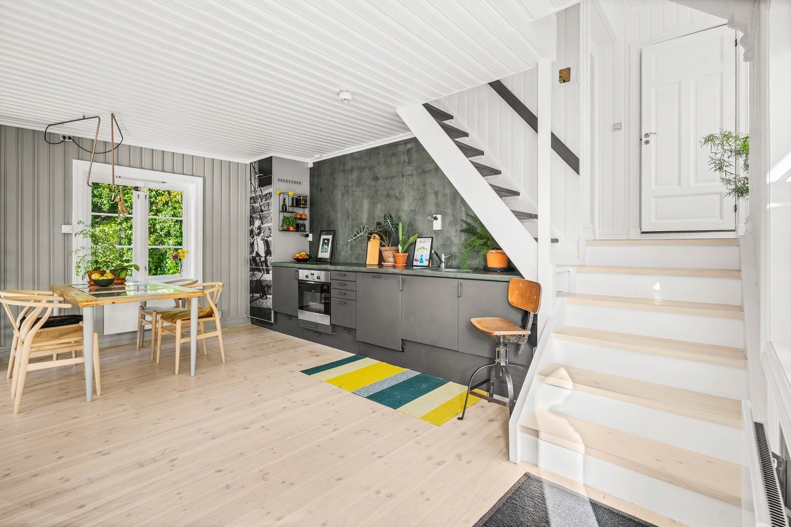 Døren inn til badet Galleribilde