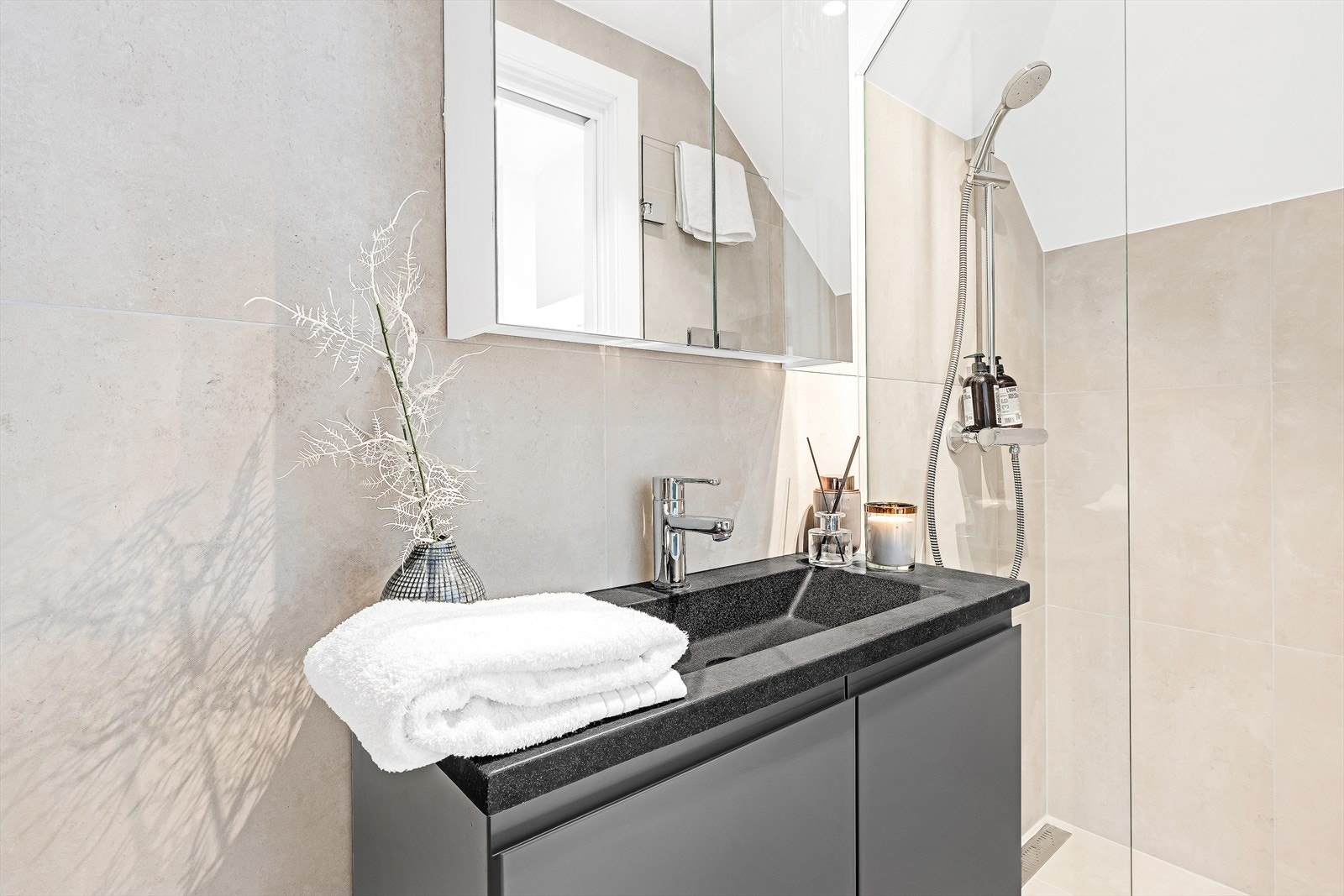 004.jpg Galleribilde