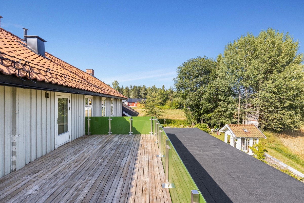 Terrasse tilknyttet utleiedel. Galleribilde