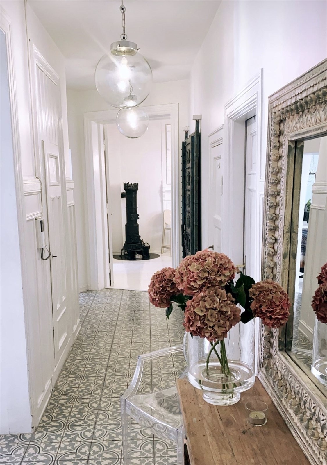 Gangen sett inn mot kjøkkenet. Galleribilde