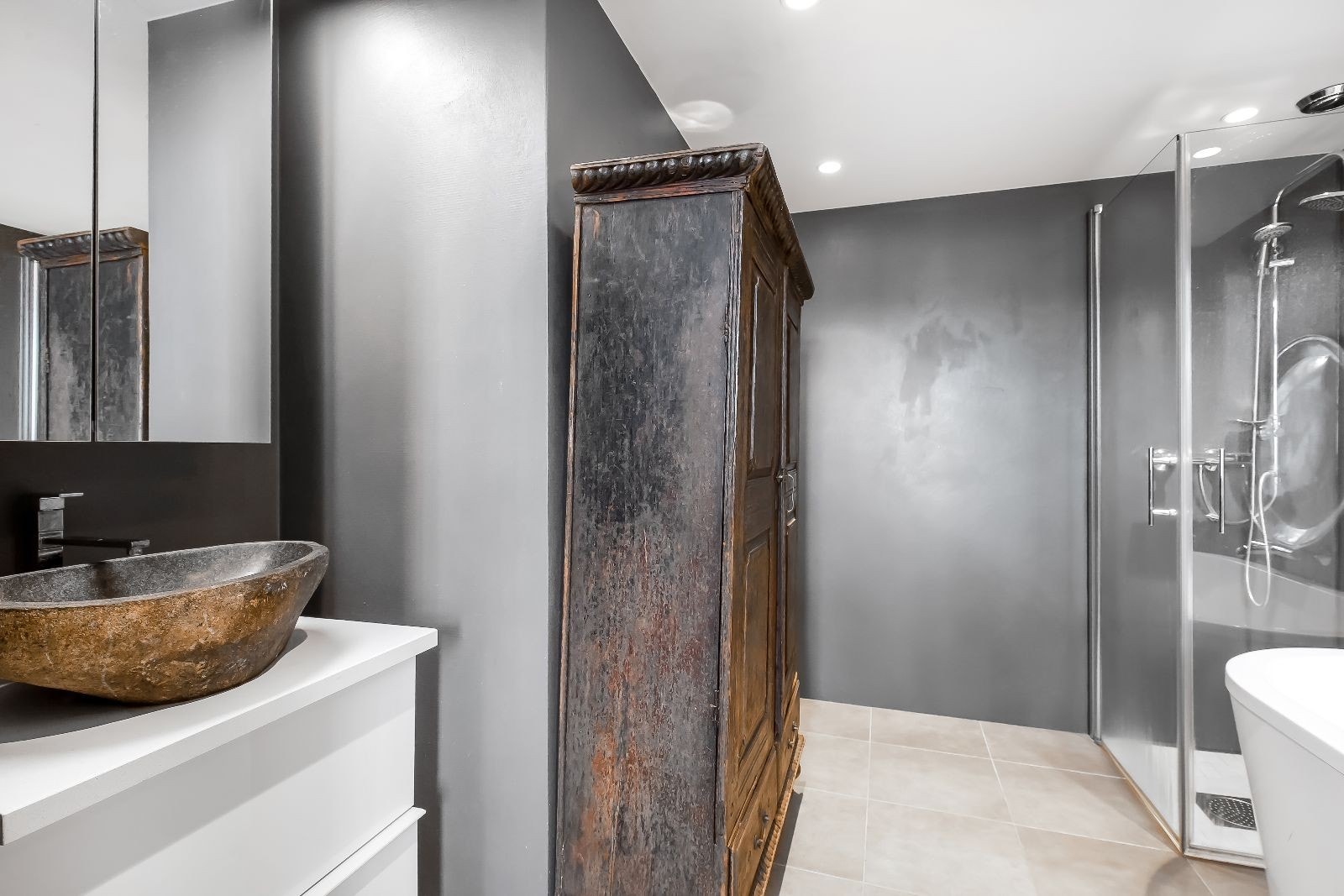 Det er opplegg for vaskemaskin og tørketrommel i praktikantdelen. Galleribilde