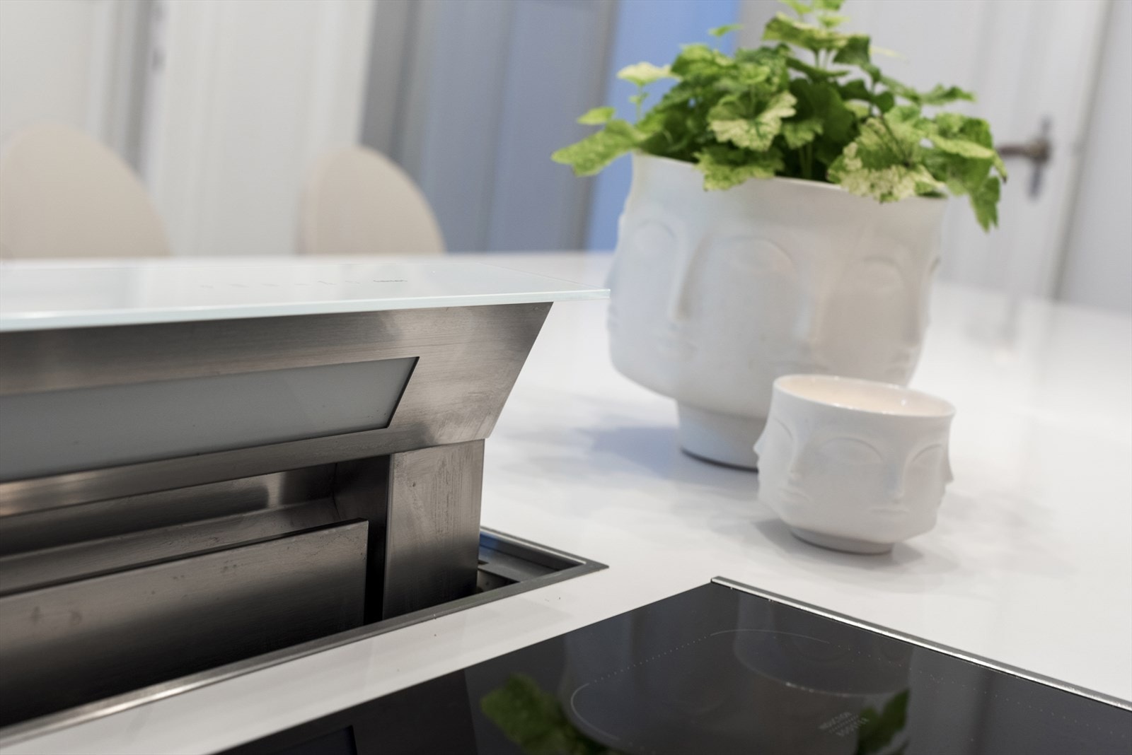 ..og nedfelt Falmec benkeventilator. Galleribilde