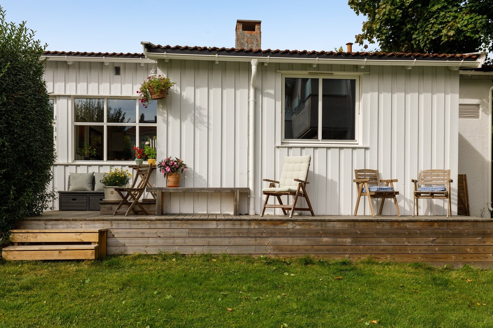 Boligen ligger skjermet til på tomten Galleribilde