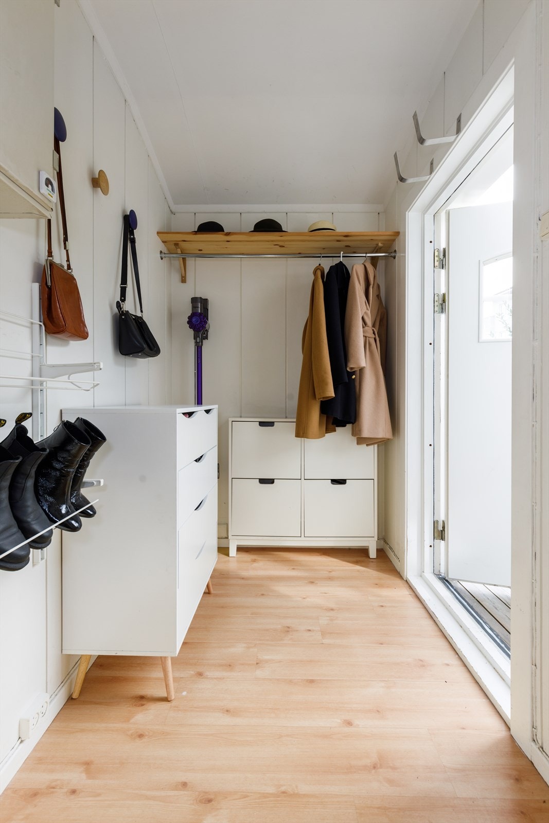 Om ønskelig kan man sette opp garderobeskap Galleribilde