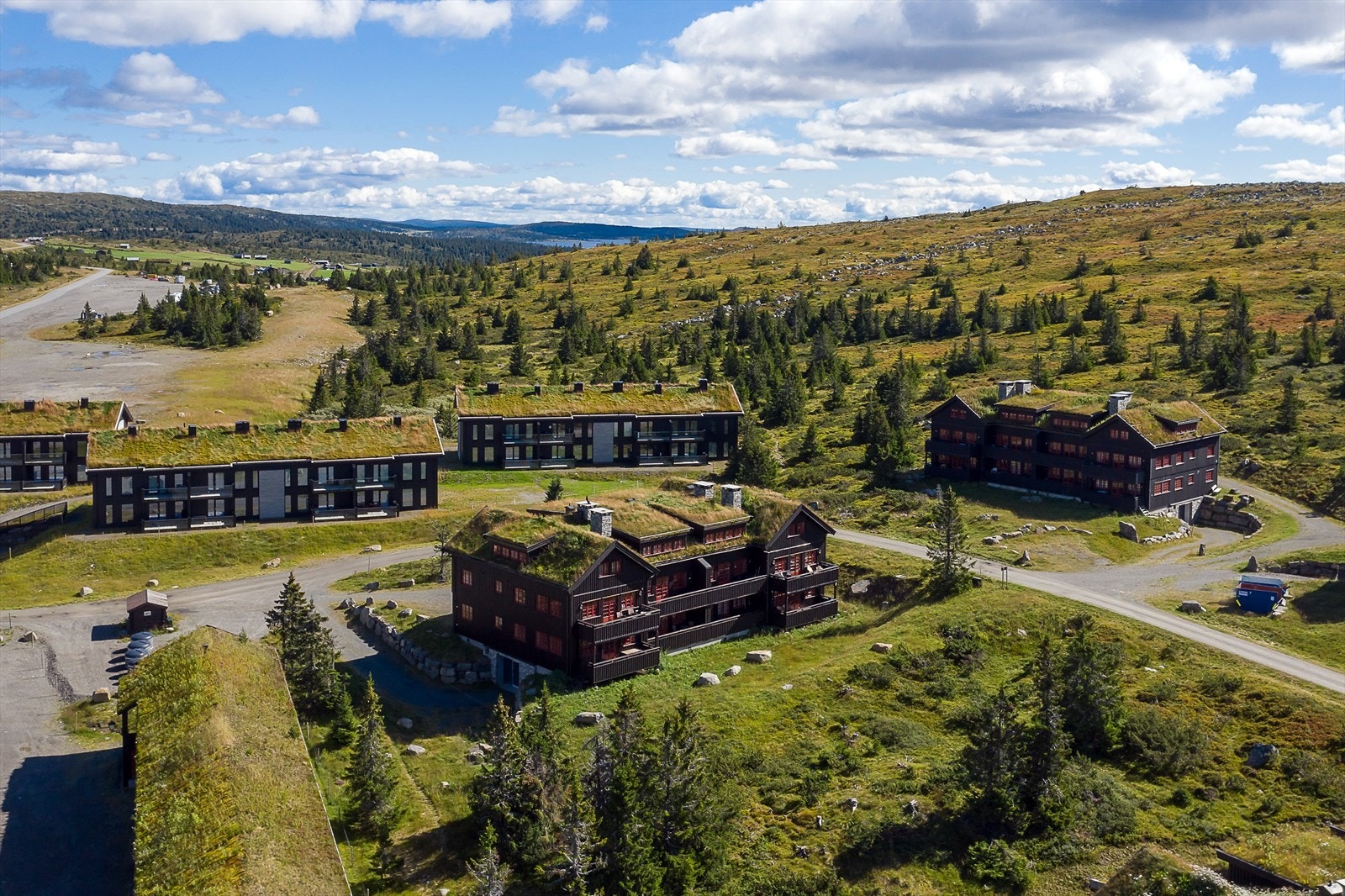 Leiligheten ligger like ved Ilsetra Hotell med restaurant og utendørs basseng. Galleribilde
