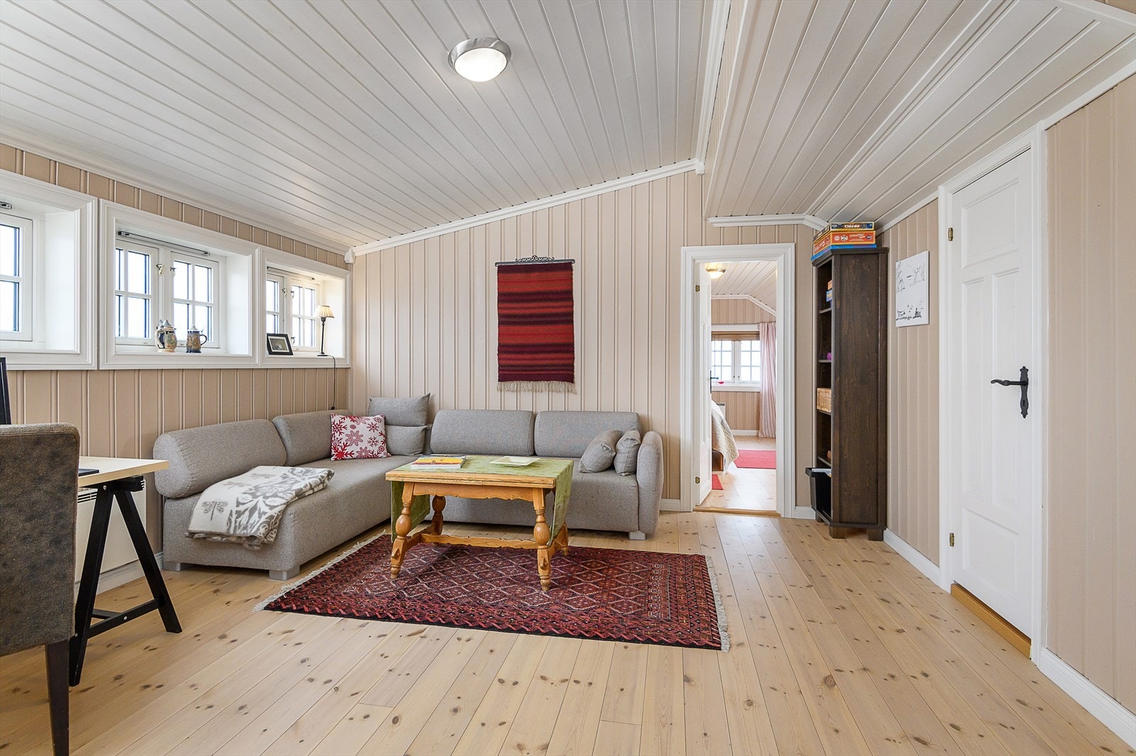 Loftstuen er et kjærkomment rom for storfamilien, og har god møbleringsfrihet. Galleribilde