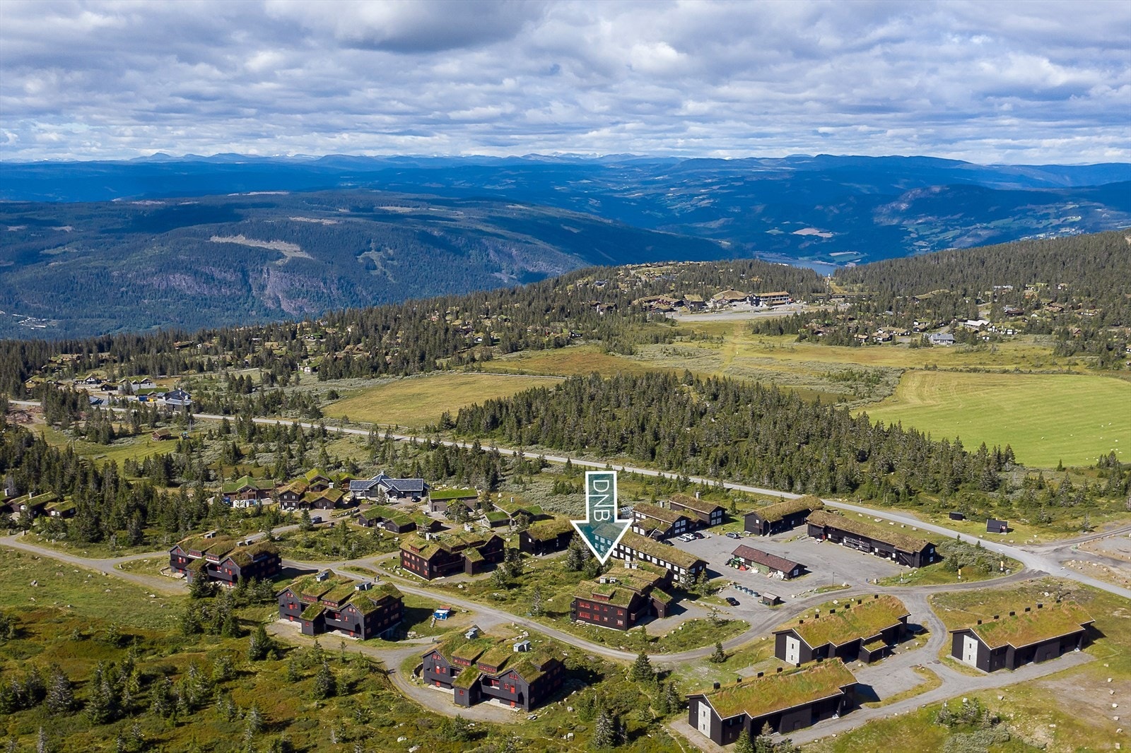 Her har du fantastiske turområder og milevis med oppkjørte løyper rett utenfor døren. Galleribilde