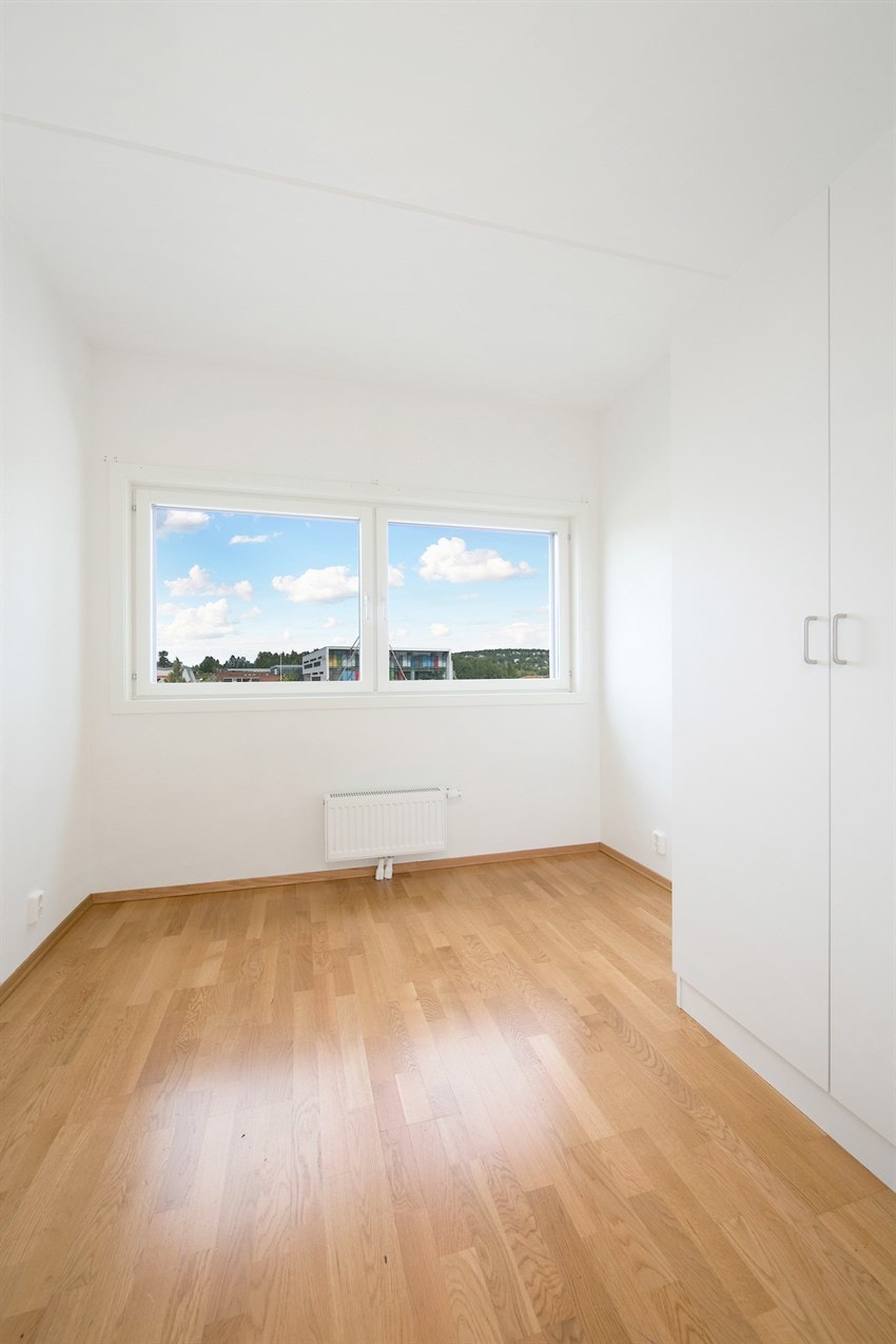 Det er to soverom i leiligheten, begge med store, nordvestvendte vinduer. Galleribilde