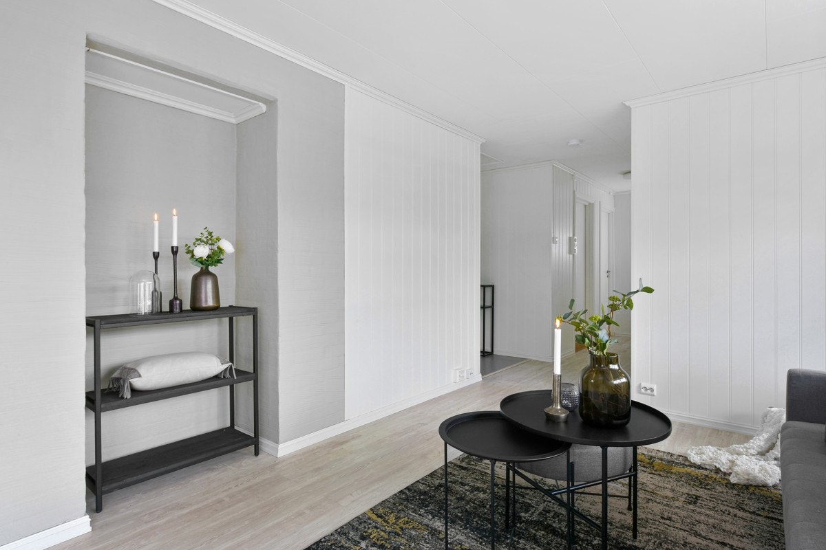 Stuen har flere gode møbleringsmuligheter. Galleribilde