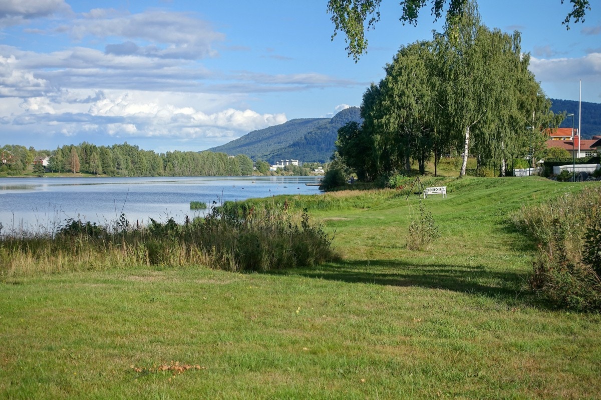 Det går tursti langs elva mot Hokksund og Mjøndalen. Galleribilde