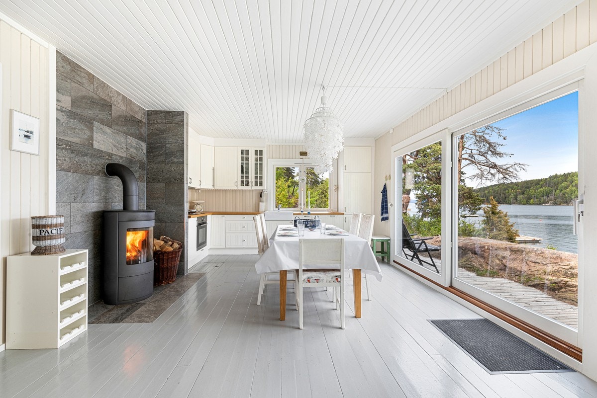 Del av stue - kjøkken innerst Galleribilde