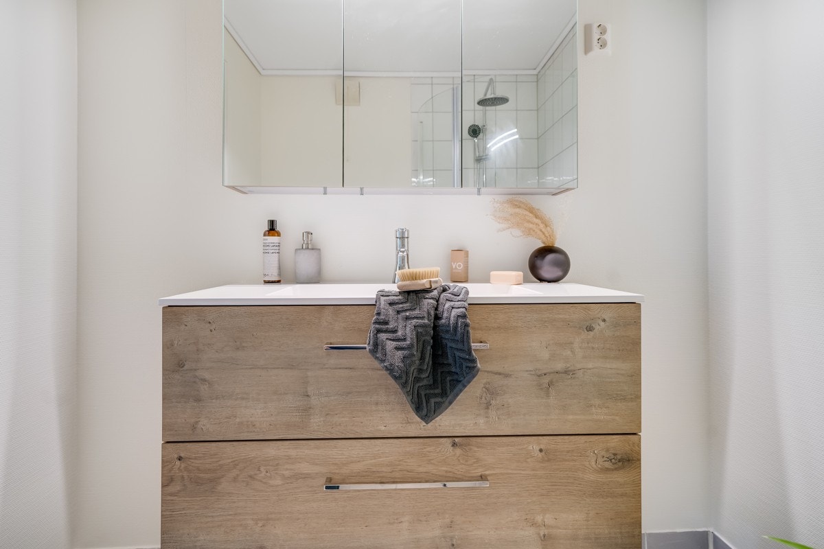 Badet ble malt og fikk nye møbler i 2020. Galleribilde