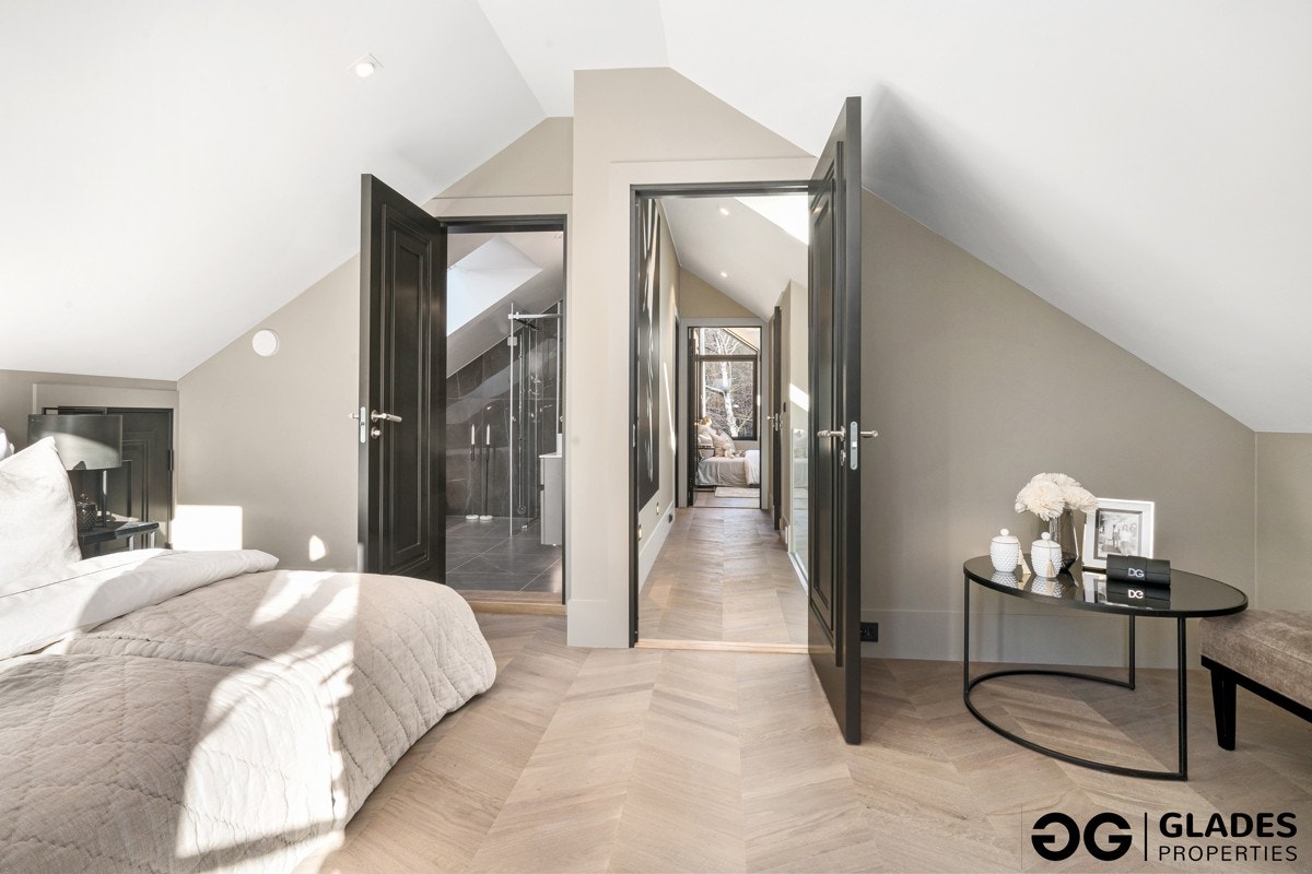 Inngang til privat bad. Galleribilde