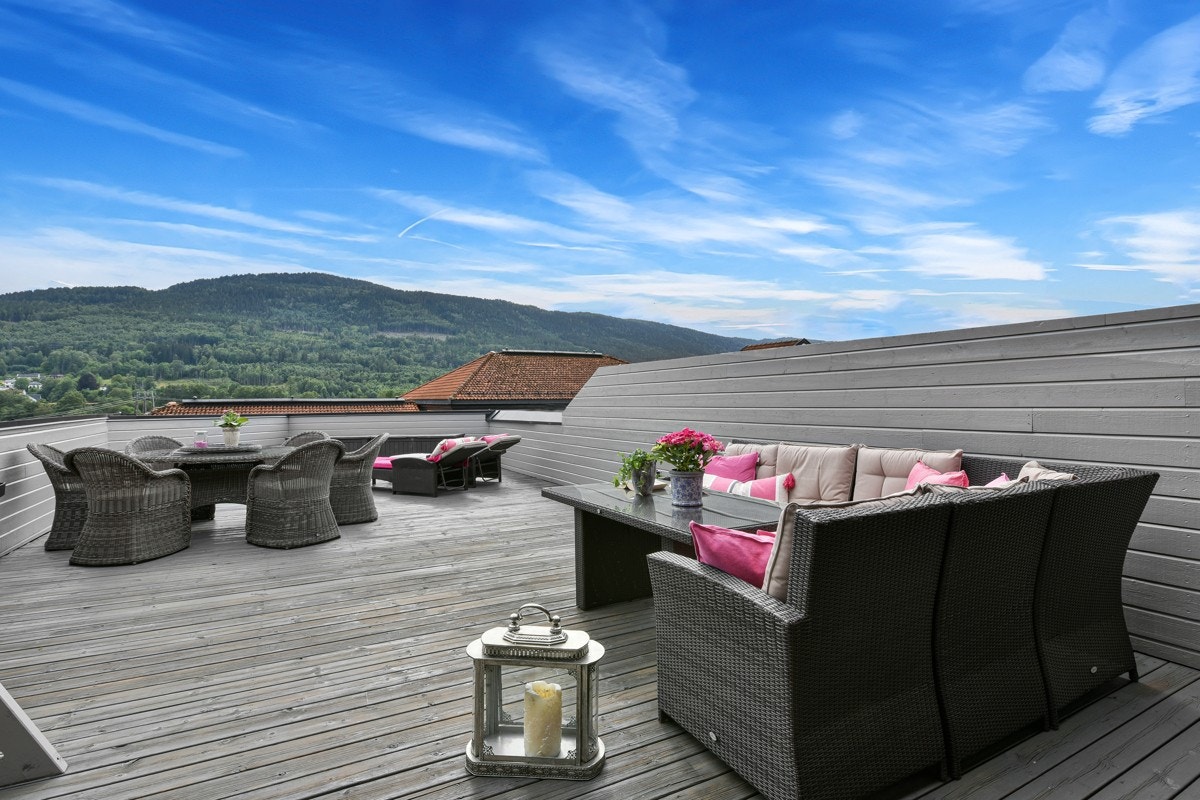 Terrasse. Galleribilde