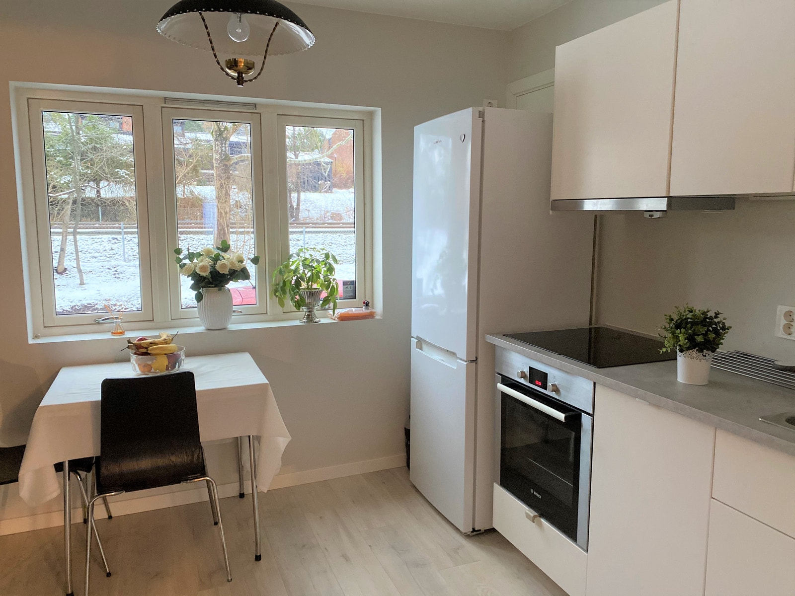 kjøkken med spiseplass Galleribilde