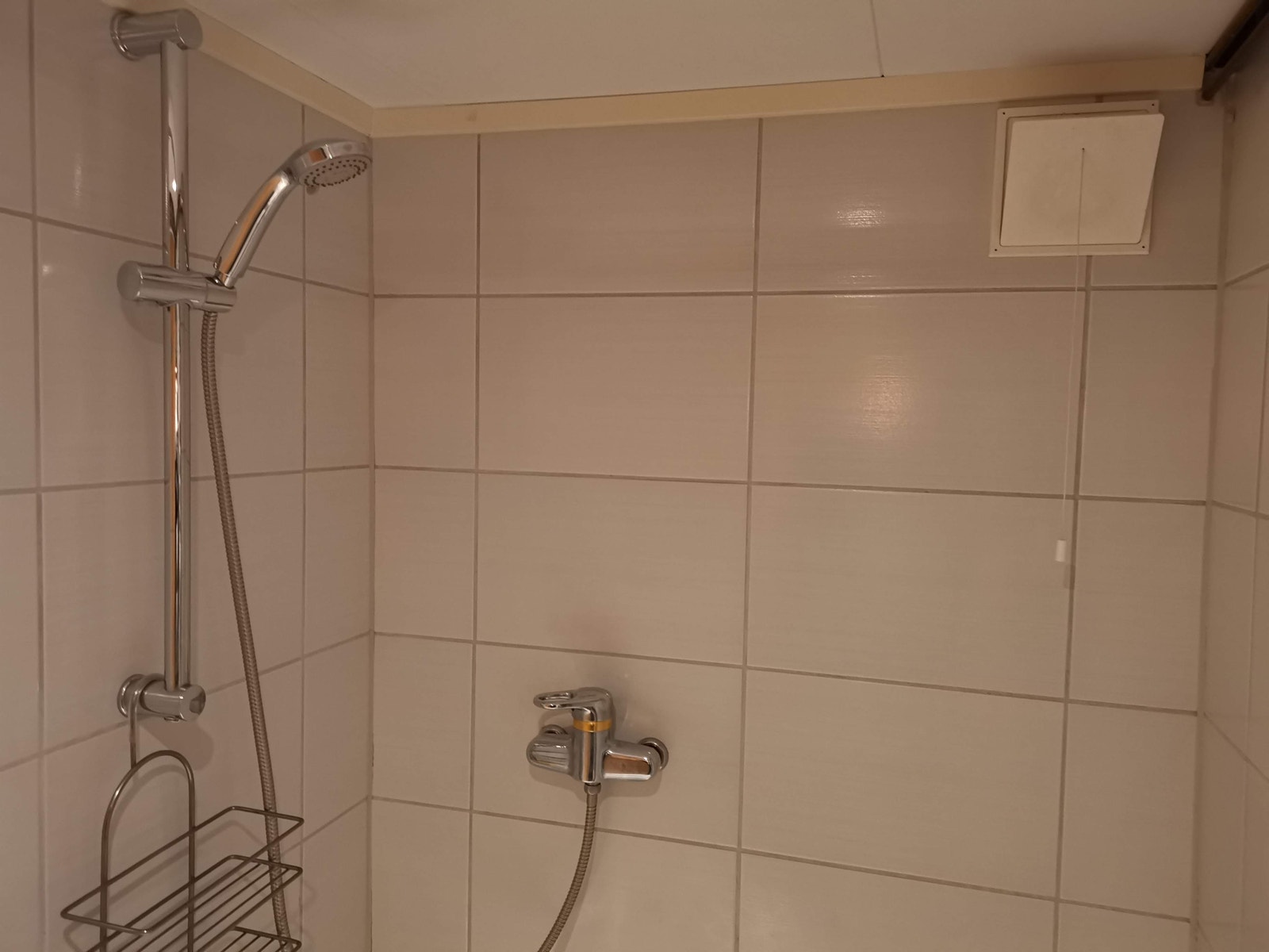 Dusj med flislagt vegger Galleribilde