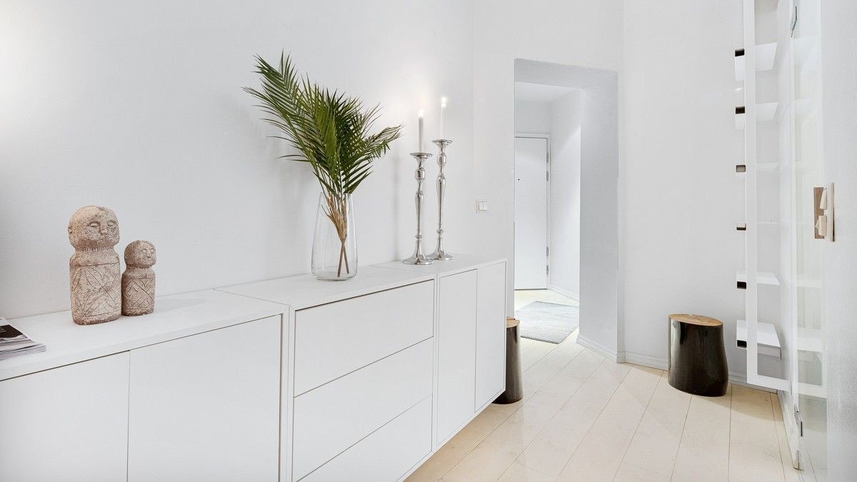 Parkett og lyse vegger Galleribilde