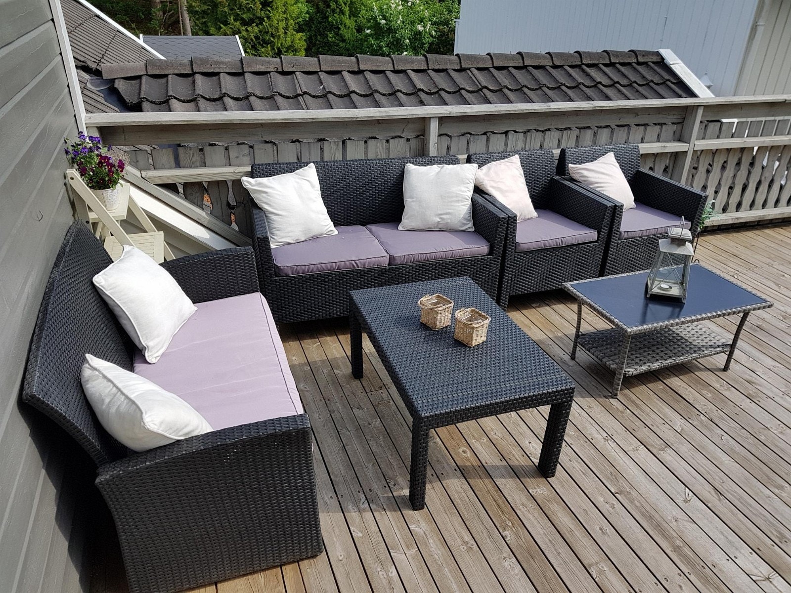 Solrikt og usjenert. Galleribilde