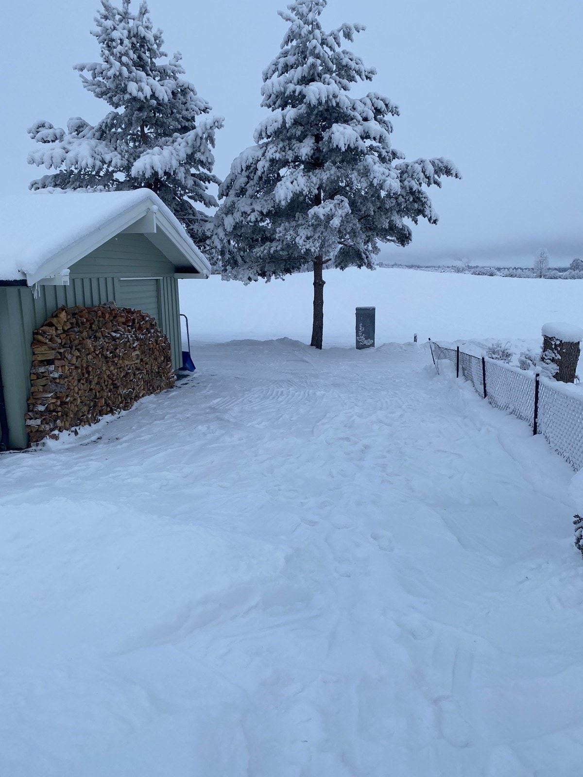 Parkeringsplass for 2 biler Galleribilde