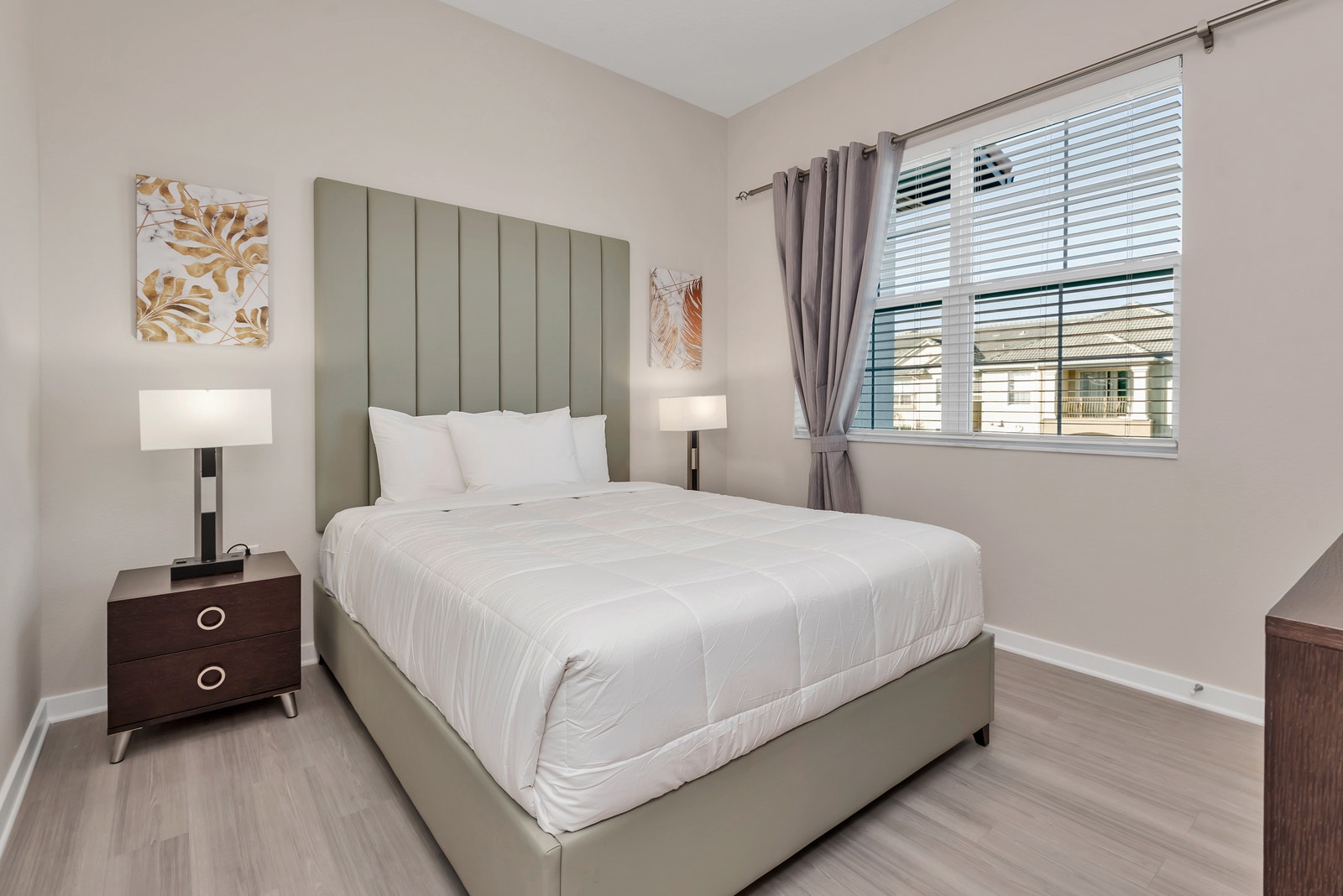 Soverom queen bed Galleribilde