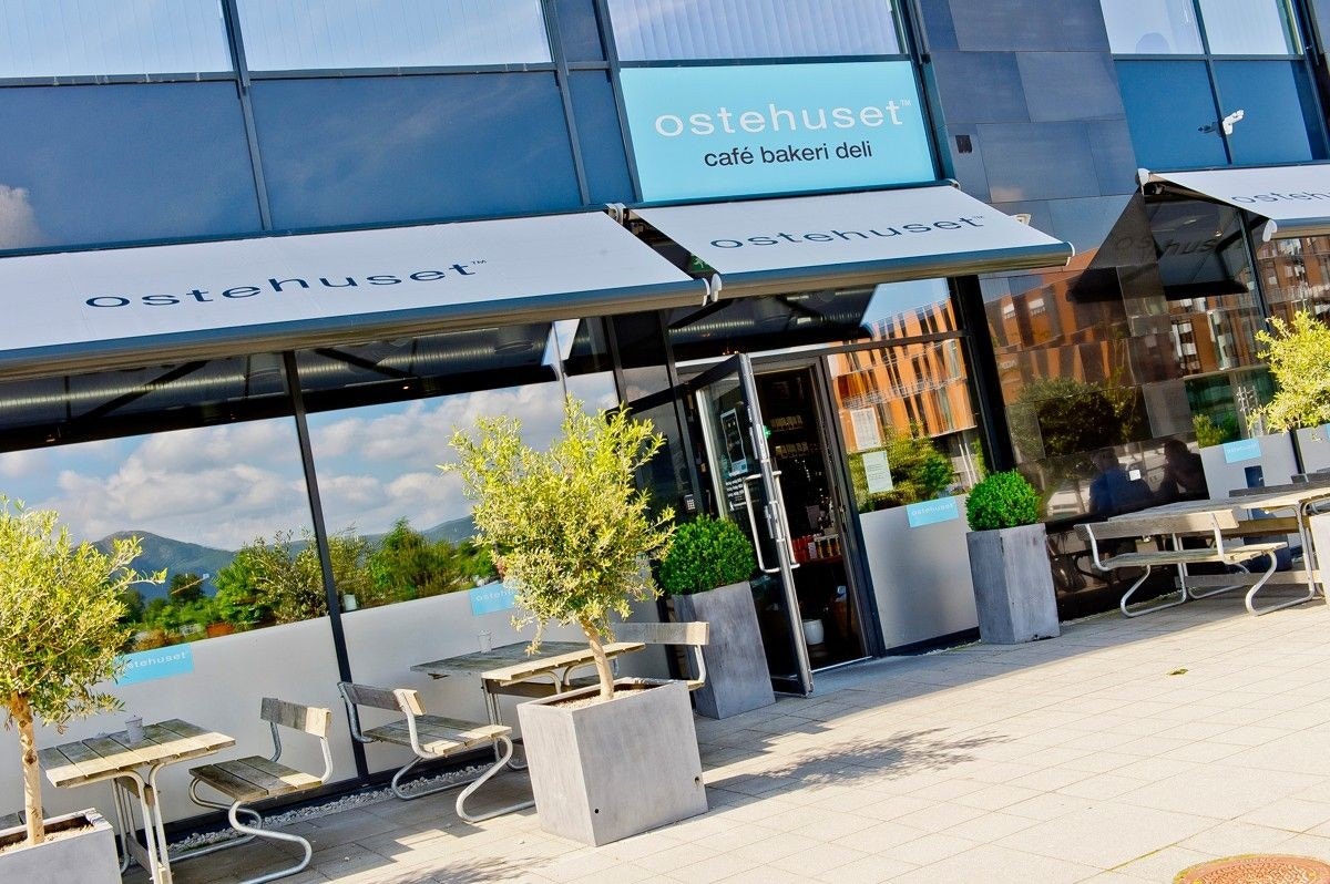 Populære spisesteder like utenfor(Ostehuset,kanelsnurren,Sabi sushi osv) Galleribilde