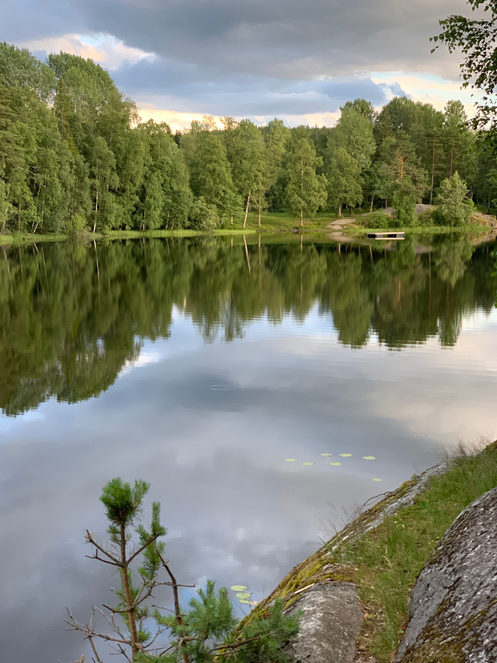 Kort vei til Hvamsetra med bade plass. Galleribilde
