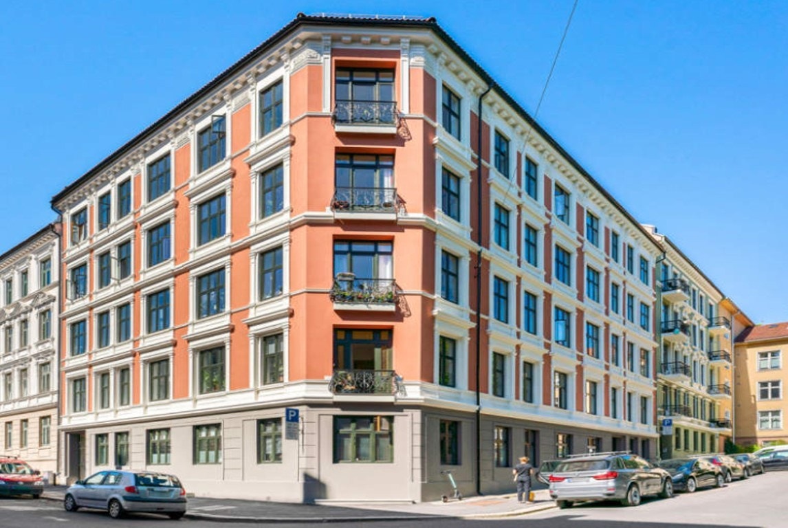 Bo i en klassisk og rolig bygård med mye sjel. Galleribilde