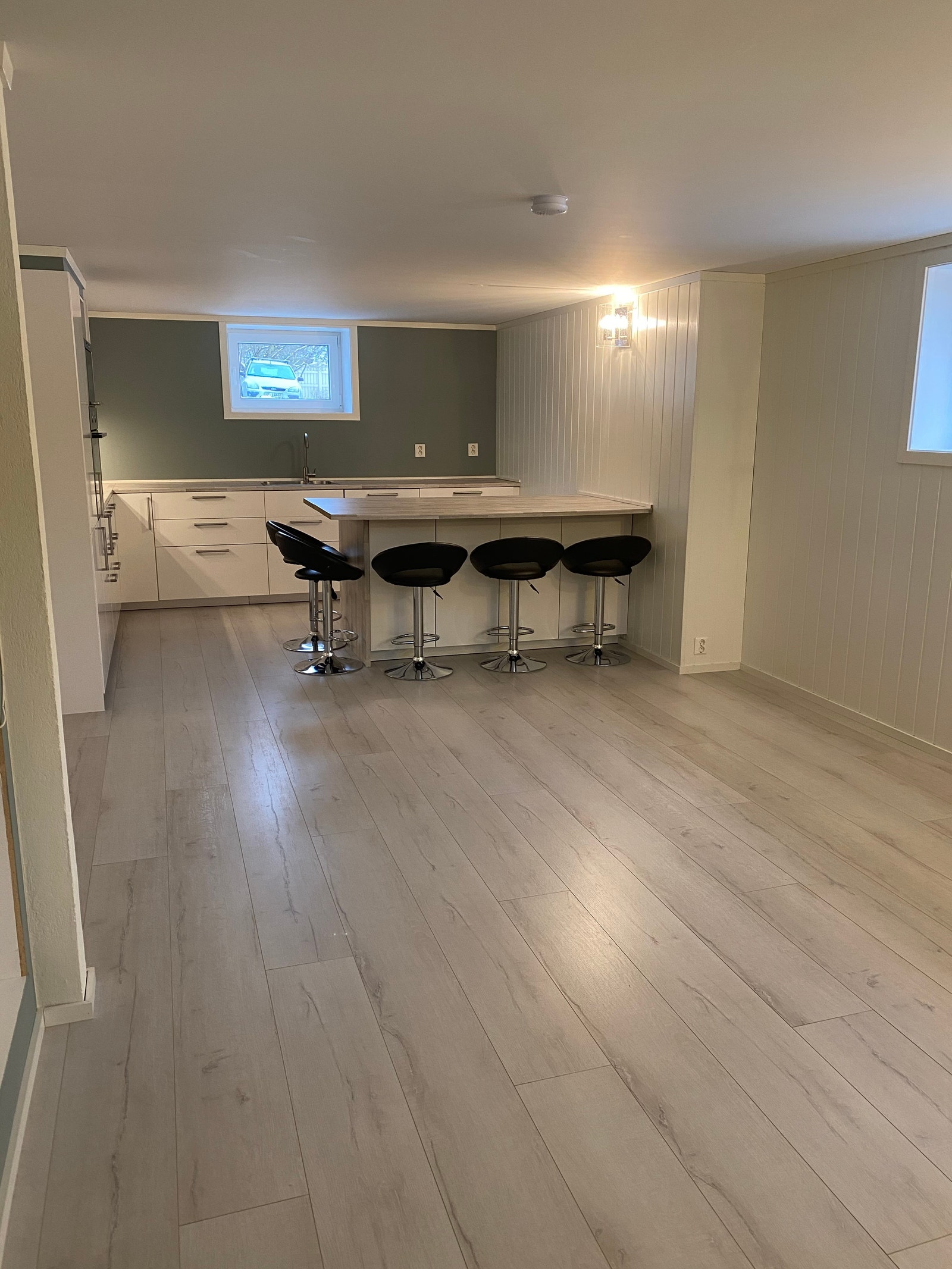 åpen stue og kjøkken løsning Galleribilde