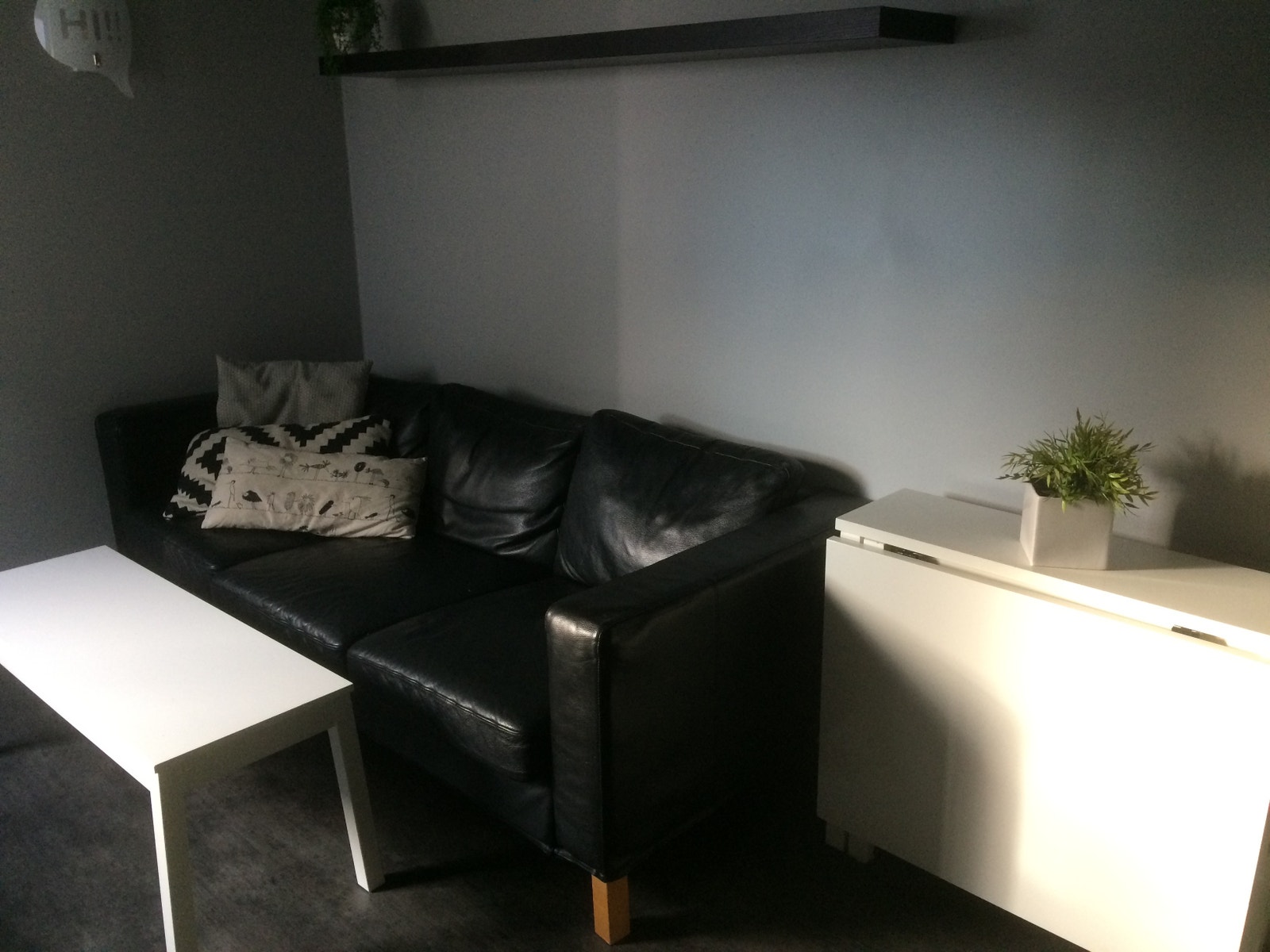 Sofa/klaffbord og stoler (spiseplass) Galleribilde