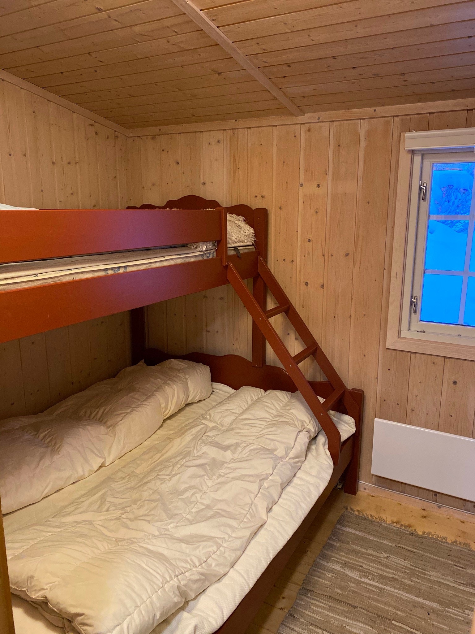 Rom 4 - familiekøye, god skapsplass og knaggrekke Galleribilde