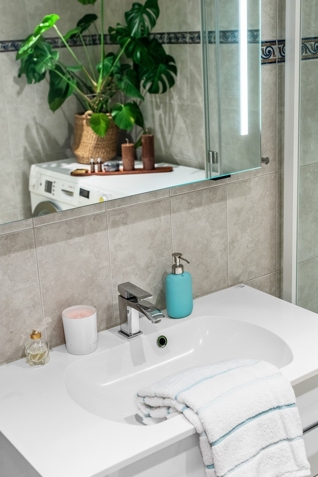 Baderomsdetalj Galleribilde